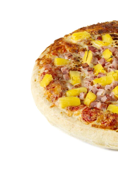 Halv portion av hawaiian pizza — Stockfoto