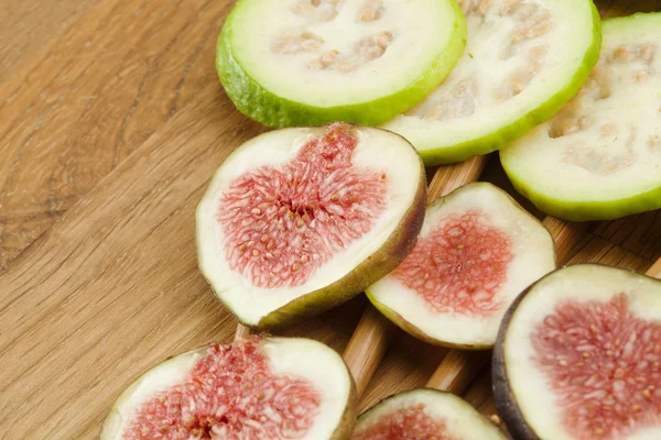 Füge- és guava gyümölcs — Stock Fotó