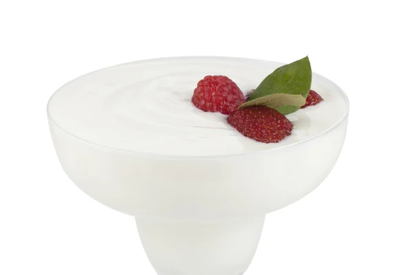 Склянка йогурту з ягід — стокове фото