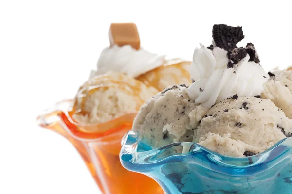 キャラメルとクッキーとクリームのアイス クリーム ストック写真