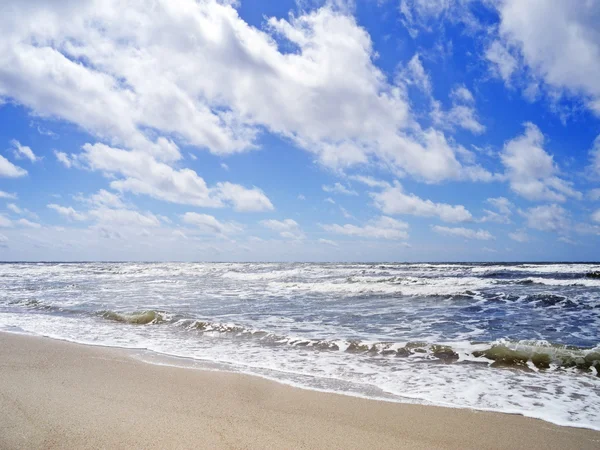 Одинокий пляж — стоковое фото