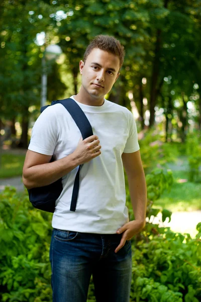 Student in the park — Stock Photo, Image
