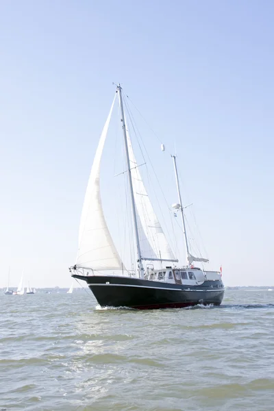 航行在荷兰 ijsselmeer — 图库照片