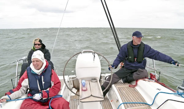 Navegando no IJsselmeer nos Países Baixos — Fotografia de Stock