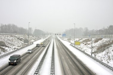 Hollanda amsterdam yakınındaki kış kar fırtınasında içinde ünlü a9
