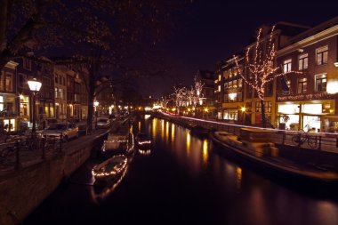 Hollanda amsterdam City gece romantik cadde görünümü