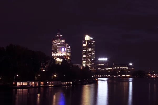 Skyline d'Amsterdam les Pays-Bas la nuit — Photo