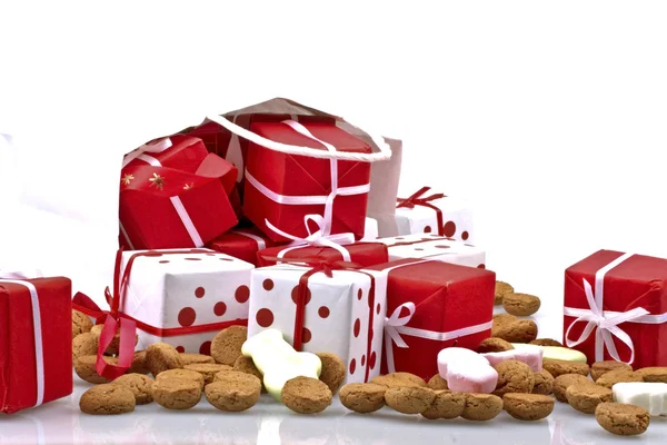 Bonbons et cadeaux en décembre — Photo