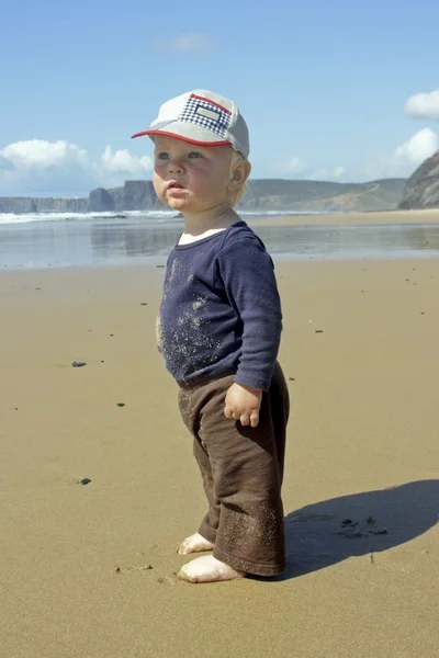 Cute little baby boy at the beach — Stock Photo, Image
