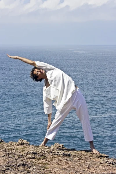 Медитация, Любовь и созерцание, йога на скалах — стоковое фото