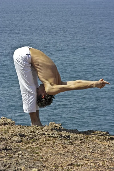 Medytacja, miłość i kontemplacji, joga na skałach — Zdjęcie stockowe