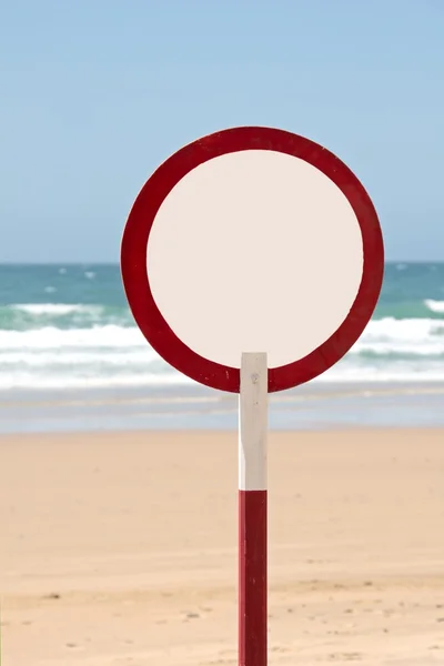 Blank round red traffic sign — Stock Photo, Image