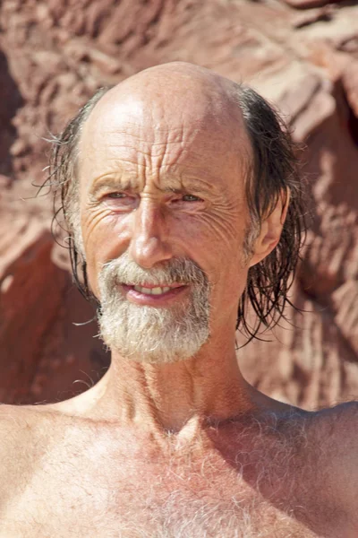 Portret van een oudere man — Stockfoto