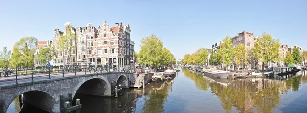 Panorama amsterdam innercity i Nederländerna — Stockfoto