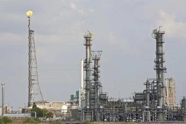 Бензин заводу в Роттердамі, Голландія — стокове фото