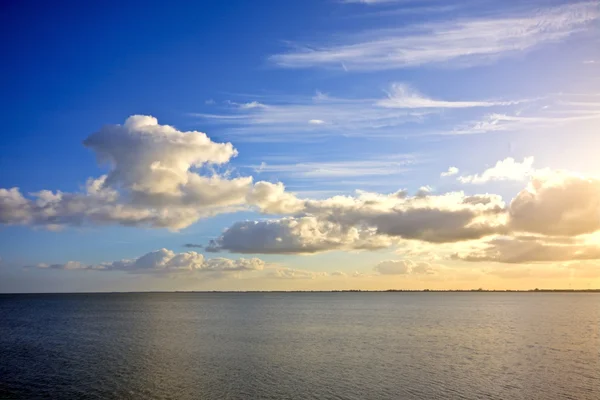 Cloudshape en el Océano Atlántico en Portugal — Foto de Stock