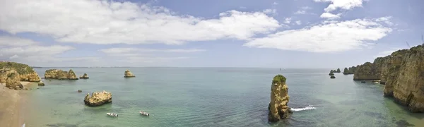 Panoramatický pohled na slavné pláži praia da rocha v algarve v Portugalsku — Stock fotografie