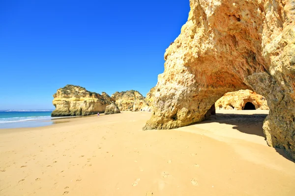 Rocks and ocean in the Algarve Portugal — Stock Photo, Image