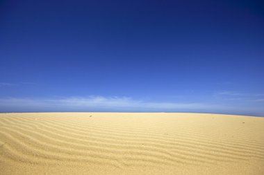 sanddunes ve mavi gökyüzü Portekiz