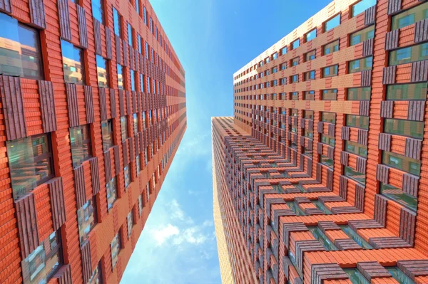 Edificios altos rojos —  Fotos de Stock