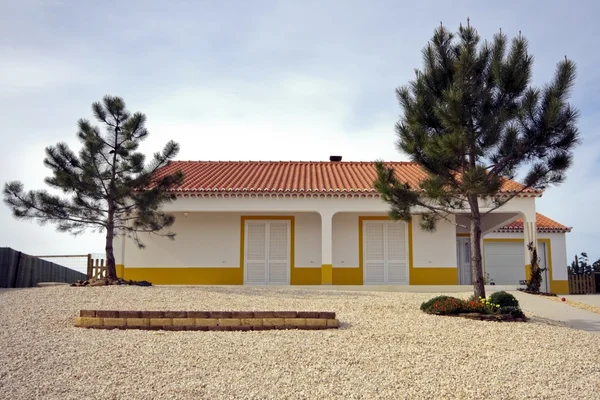 Заміський будинок в Алгарве в Португалії — стокове фото
