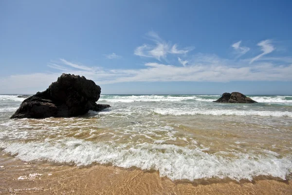 Atlantic ocean with rocks — Stock Photo, Image