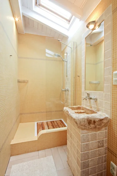 Beautiful tiled bathroom — Stock Photo, Image
