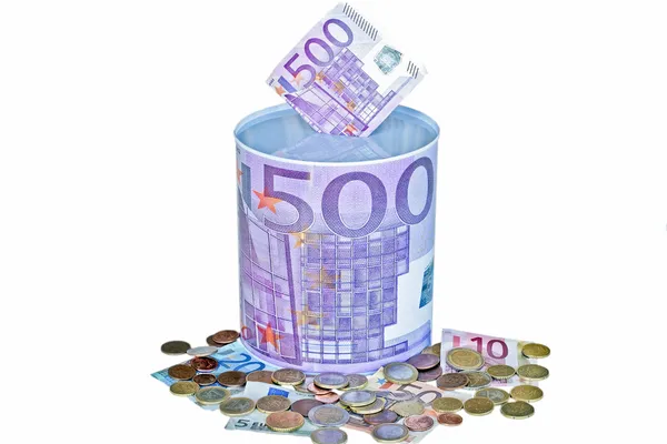 Poupança em euros em 500 euros porquinho — Fotografia de Stock
