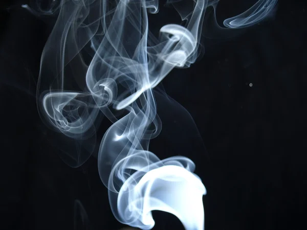 Fumo su sfondo nero Foto Stock Royalty Free