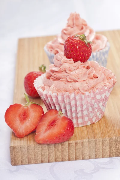 딸기 컵 케이크 — 스톡 사진