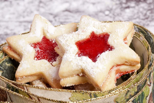 Biscuits à la confiture étoile de Noël Image En Vente
