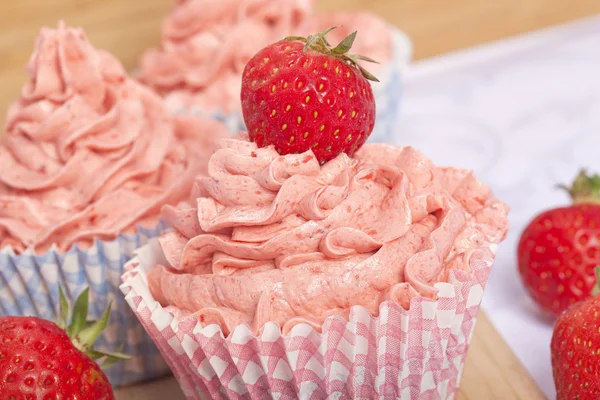 Φράουλα cupcakes — Φωτογραφία Αρχείου