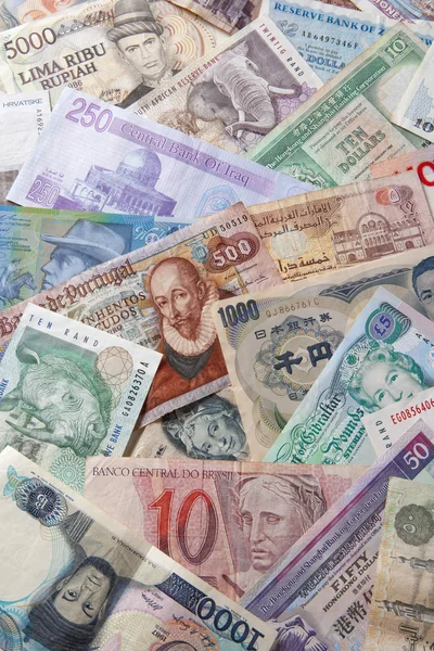 Банкноты разных стран — стоковое фото