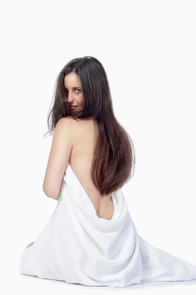 Mujer en toalla blanca — Foto de Stock