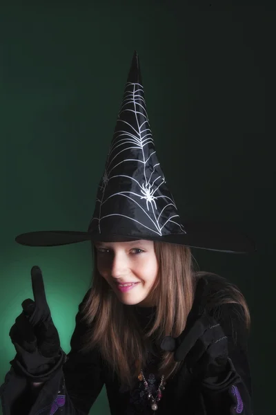 Portrét dívky v čarodějnice kostým — Stock fotografie
