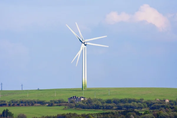 Rüzgar enerji çiftliği — Stok fotoğraf