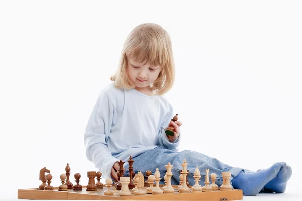 Junge spielt Schach — Stockfoto