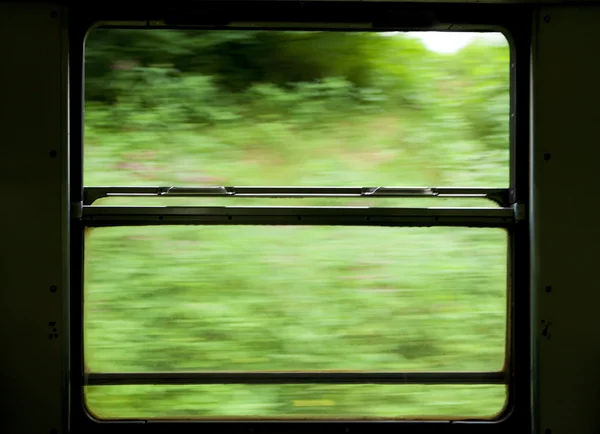 Blick auf fahrendes Zugfenster — Stockfoto