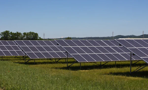 太陽電池パネルのシリーズ — ストック写真