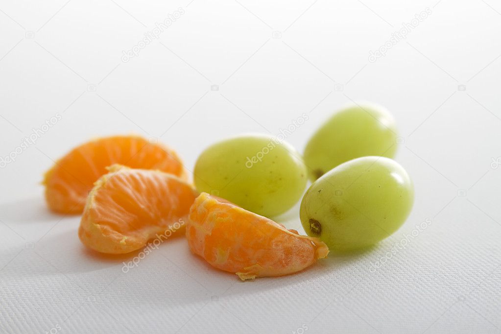 Orange Slices/Grapes