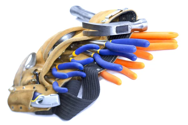 Vista de un cinturón de herramientas con herramientas manuales —  Fotos de Stock