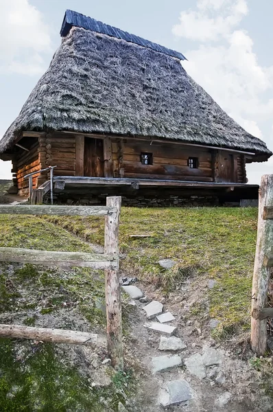 Casa na aldeia — Fotografia de Stock