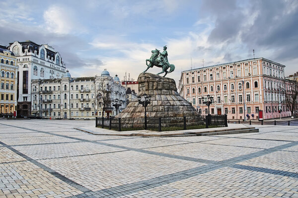 Памятник Богдану Хмельницкому
