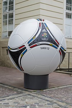 resmi matchball euro-2012