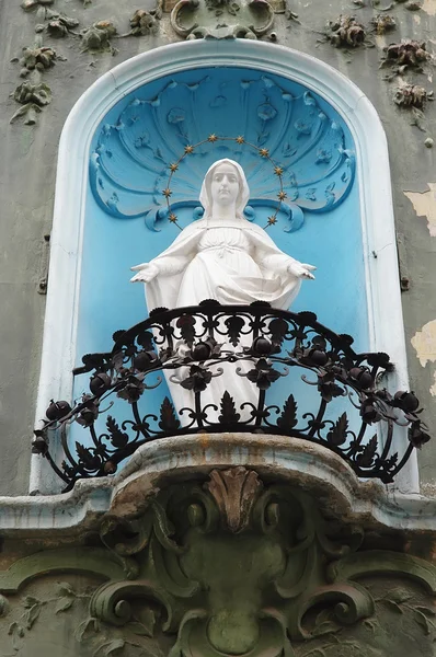 Standbeeld van de maagd Maria — Stockfoto