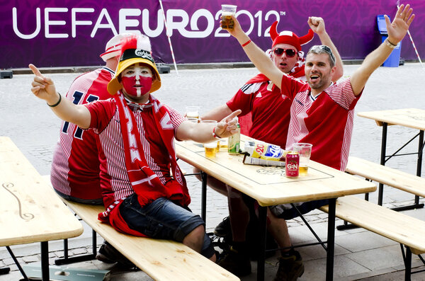 Футбольные фанаты
