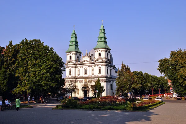 Собор на ул. Шевченка в Тернополе — стоковое фото