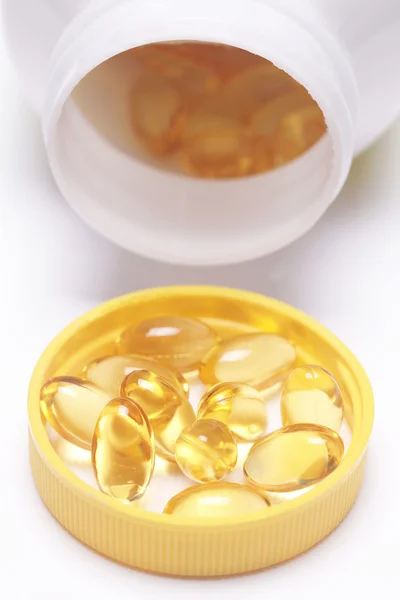 Garlic oil capsules — Stock Photo, Image