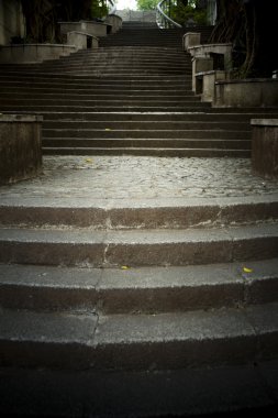 eski bir kilise merdiven siyah beyaz resim