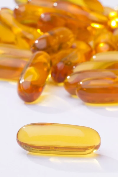 Gult piller vitamin mjuk gel - fiskolja — Stockfoto